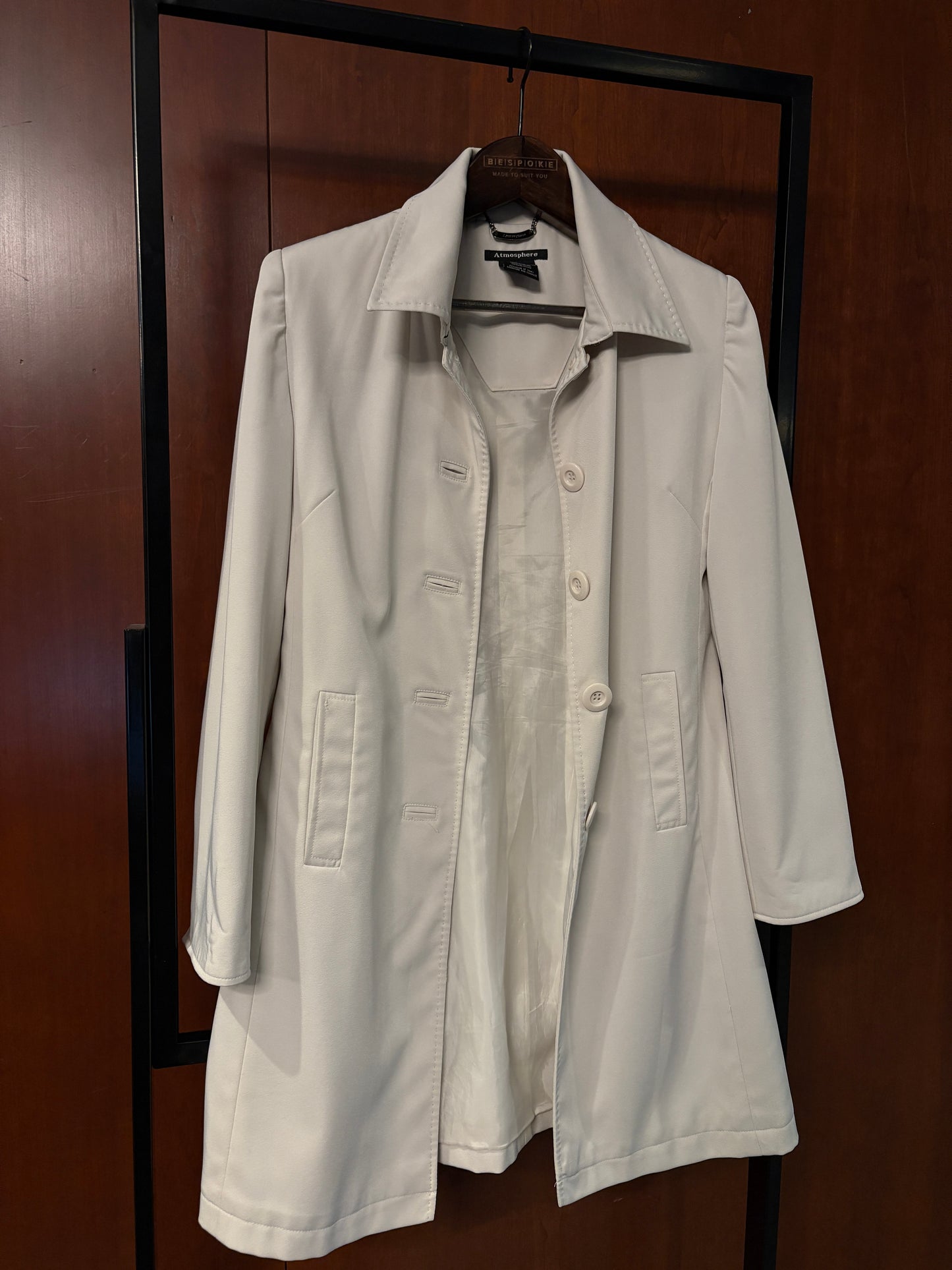 Cream Trench Coat (Medium)