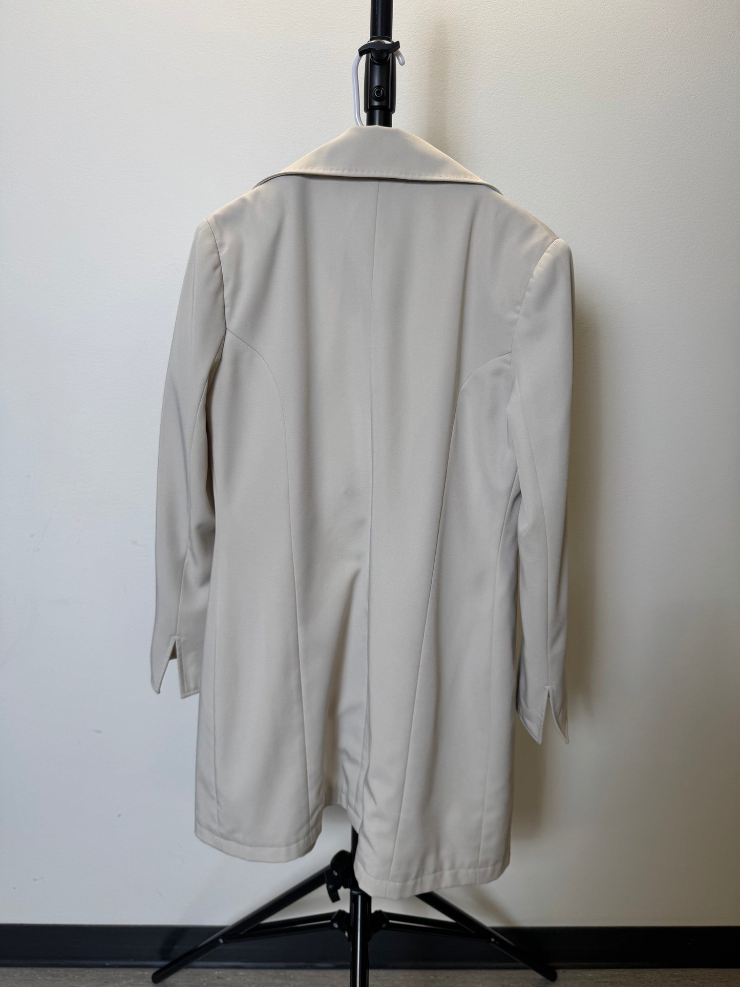 Cream Trench Coat (Medium)