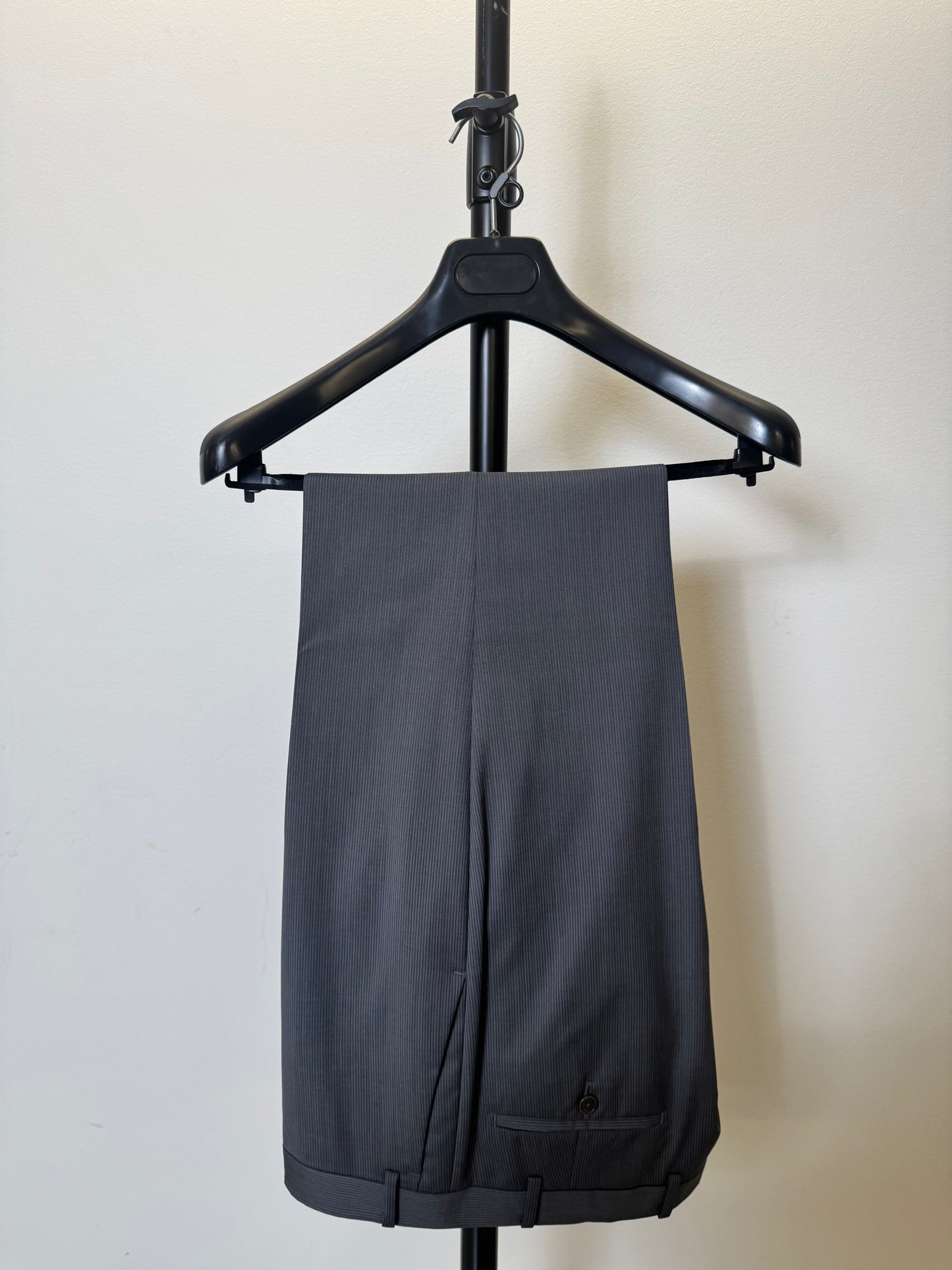 Grey Blazer / Pants (Large)