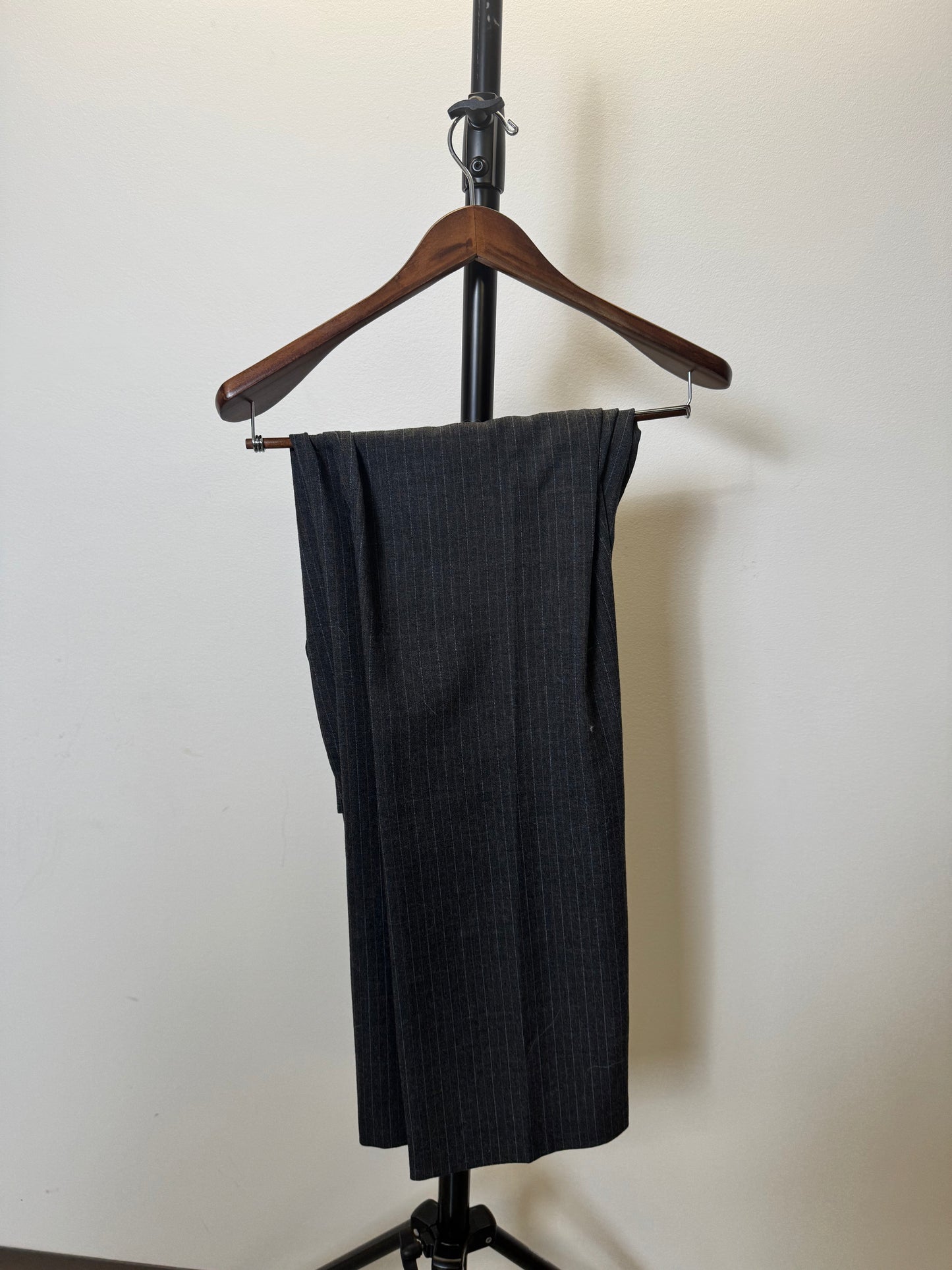 Grey Vest / Pants (Medium)