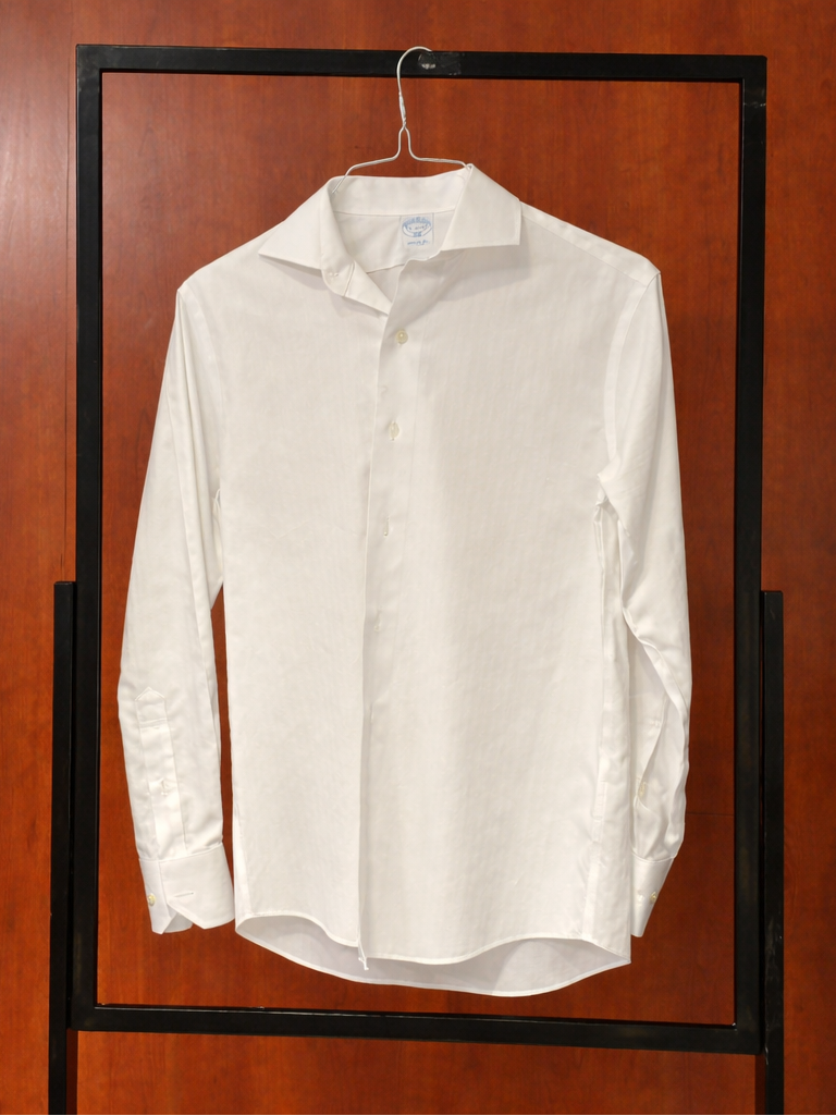 Women's White Dress Shirt (Multiple Sizes)